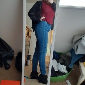 Meet your Posher, Emily